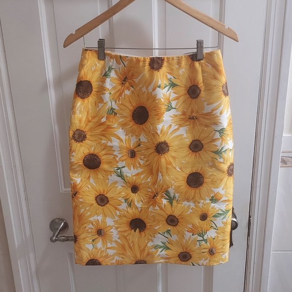 DOLCE & GABBANA Sunflower Silk Knee Length Skirt